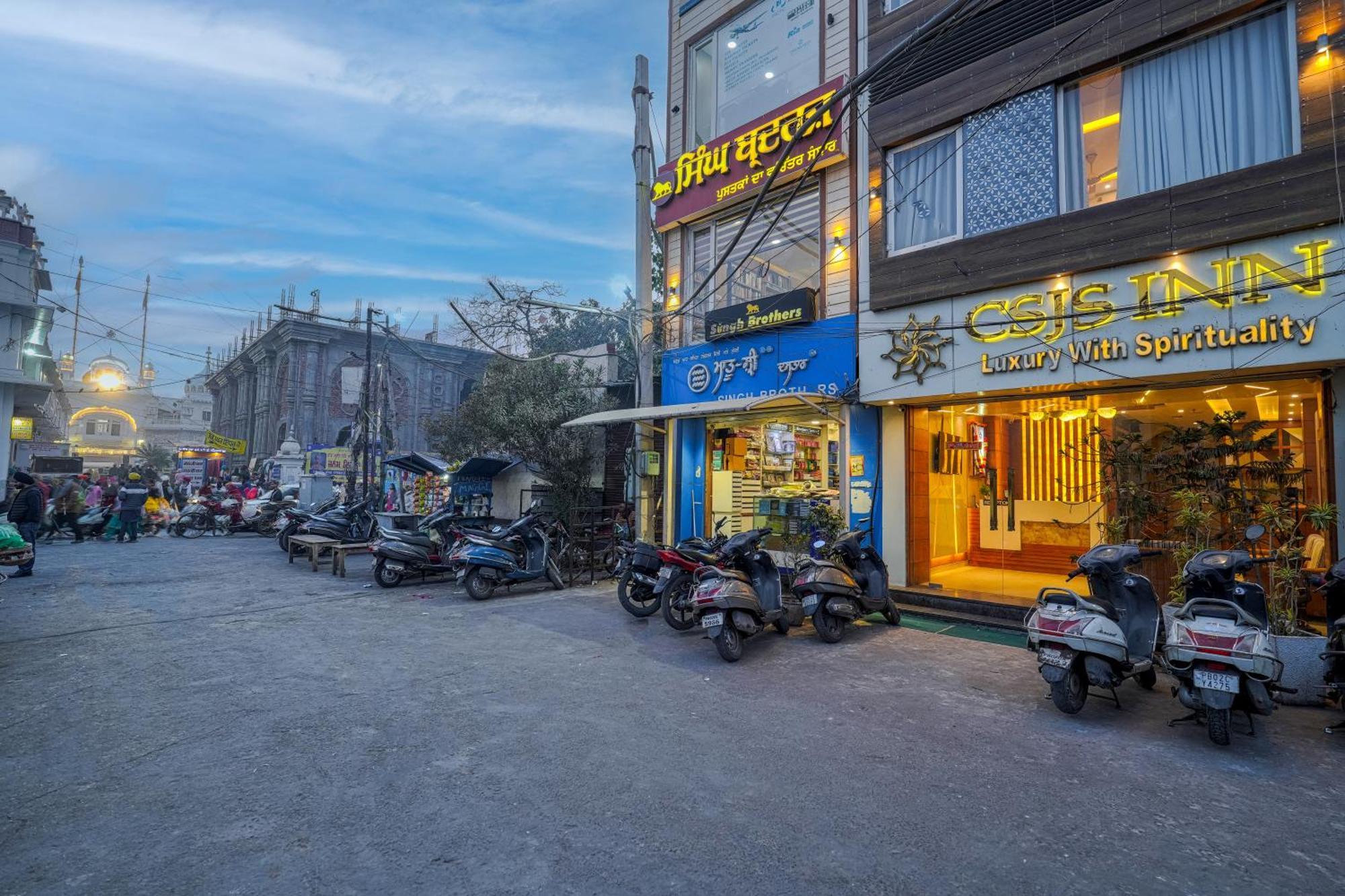 Csjs Inn Hotel Amritsar Exterior foto